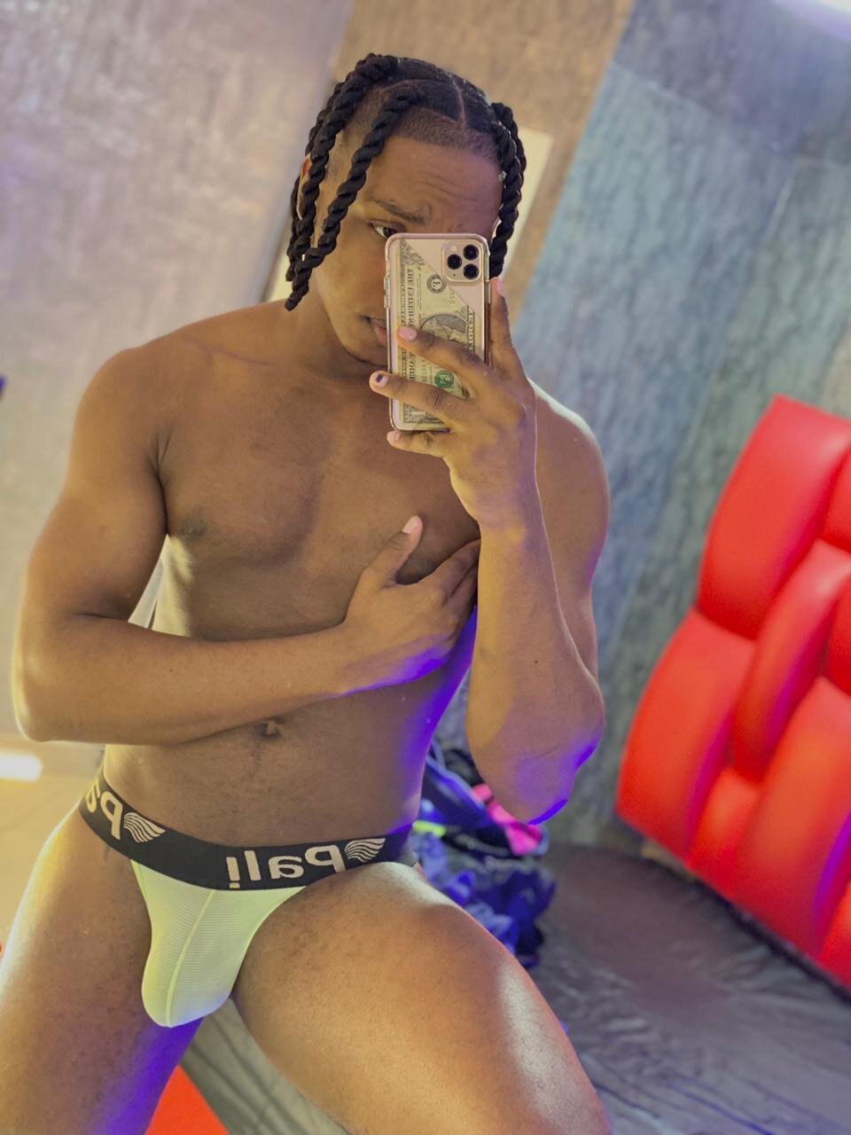 DominicSccott Foto en Tendencia 1081