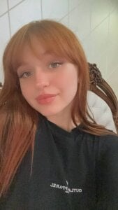 Crimson Daydream de KatheyMichelfelder  4 photos