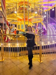 DaphneRose Tonight feels like the beginning of a little love story🥰 Pic 3