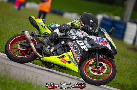 My secret hobby de Ammy_gh  Imagens