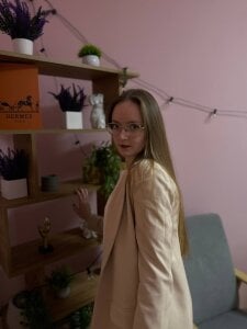 HolliLytal Public Pic 5