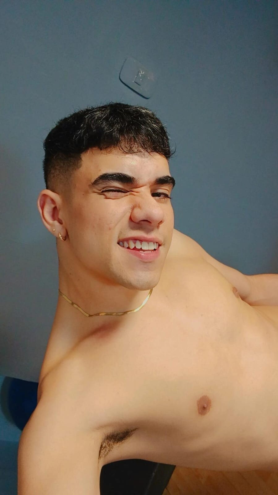 zack_joness18 Public Εικόνα