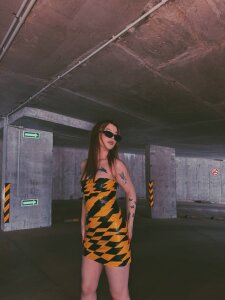 In the parking lot de Margot_Rose Fotos XXX 6