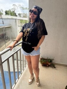 alannavidal Natural, confident, me. Pic 2