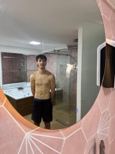 Emir_Ozan_ Jacuzzi Time Foto 3