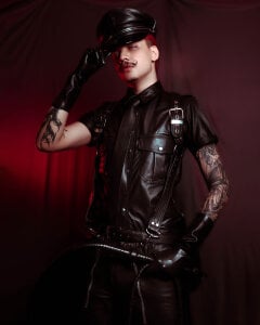 allanhurtss LEATHER Photo