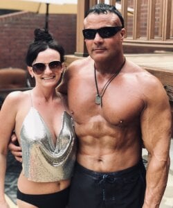 Public de THERE-IS-NO-SAFEWORD Foto 2