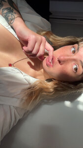 akaribruna Public Pic 2