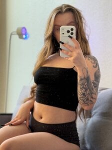 Rina_Panic It's getting so hot in here... slika 6