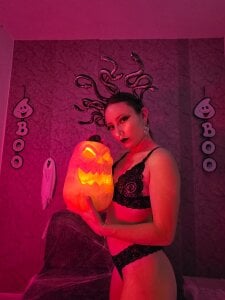 Thalia_anderson halloween 🎃 2025 Pic 7