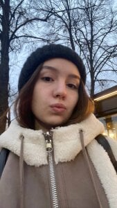 LisaSmiths It's rainy today, but I don't despair. Check out my smile :) Pic 4