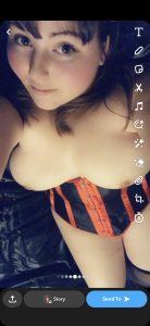 Curvy-Clare-30 Public Pic 5