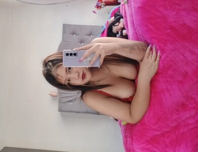 Kesha_t18 Public Pic 3