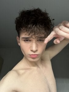 nixyasebecurly haired 🧑‍🦱 Bild