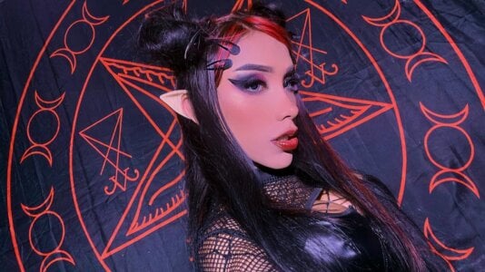 Victoriavampire666 Public Pic