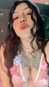 shayna_manson_ A LITTLE PINK Pic 2