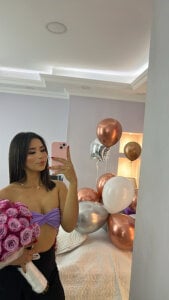 GraceWallace_ Public slika 7