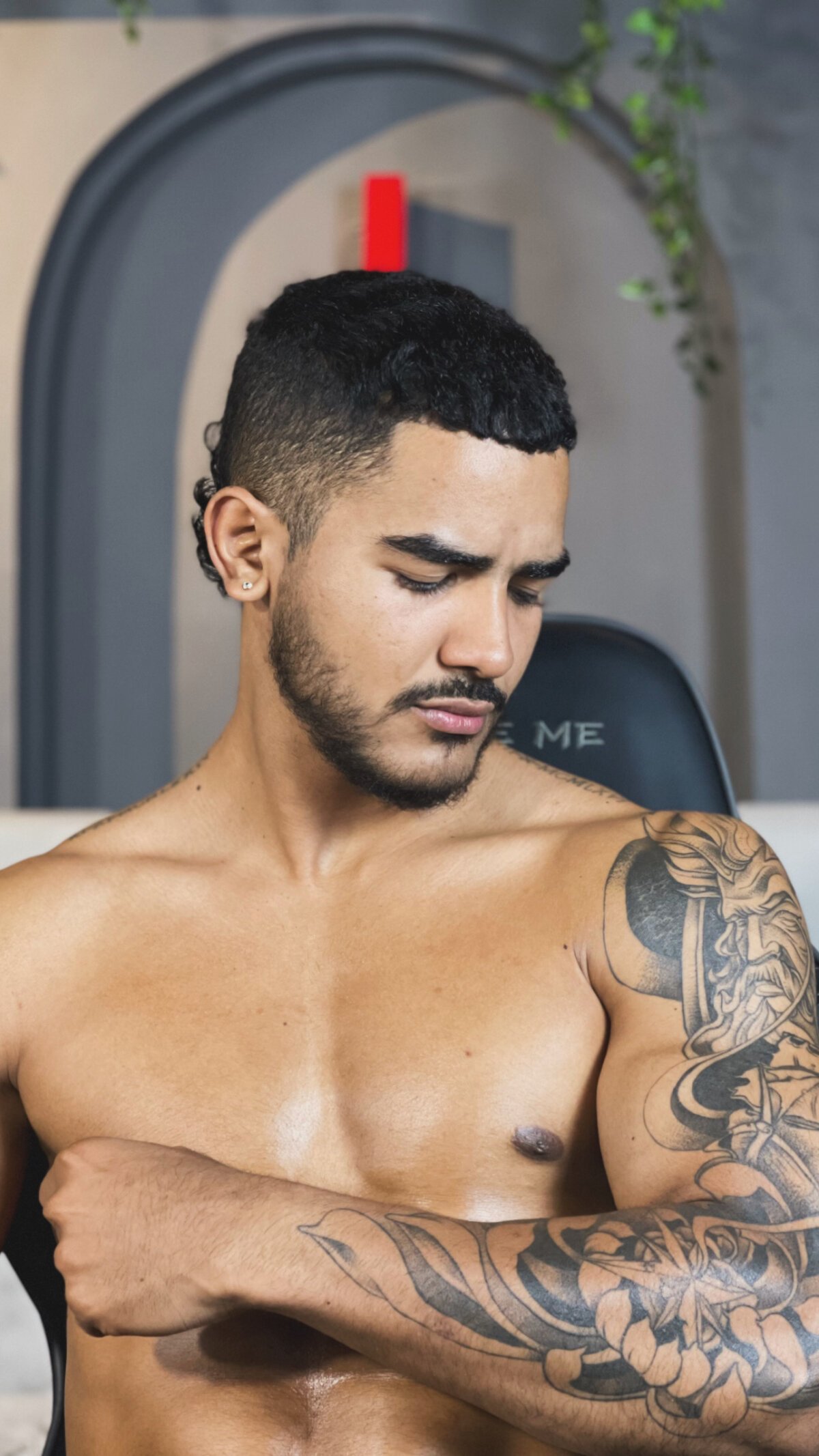 Трендове зображення  1852 Reik_Vonn