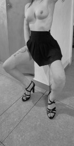 arnaudelsa Black and White 😁🤩 Pic 9