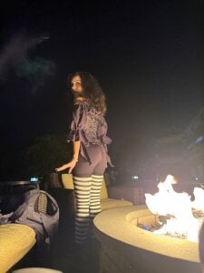 Leo_Mia Public Pic 5