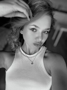 AlisaSteel Public Pic 9