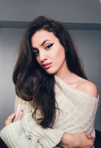 VivienneClement Public Pic 5