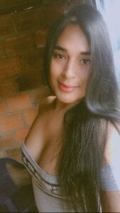 _Diviine_karoll_ Public Pic 2