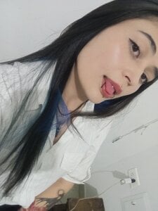 Nylaahh_ Public Pic 3