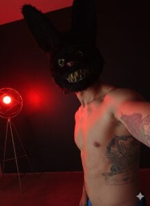 Masked_DantePublic Bild