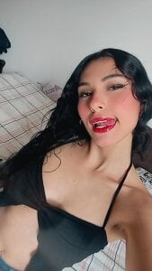 SAMANTACONNOR1: Public ( 2 фото)