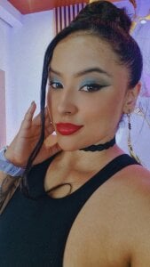 Emma_Walkerr_ Public Hình 2