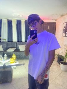 ALUKAR de DesiresOfOlympus_  2 photos