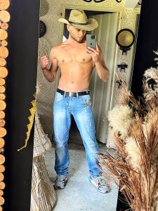 AlexisLoaiza Public รูป  7