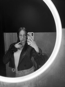 ShaeHeeter After stream  2টি ছবি