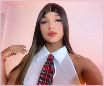 Sofia_Burbano Your playful schoolgirl Pic