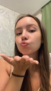 LisaSmiths Memes with me Pic 4