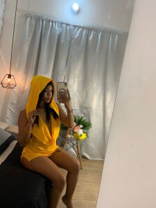 Mahia_ebony_ 💛 my color 💛 Pic 4