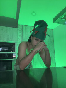 MathewAdams Sexy green Gambar 8