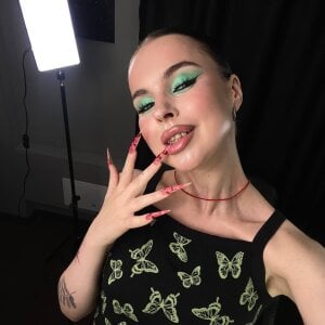 AkilahMilkeJust a Tease Bild