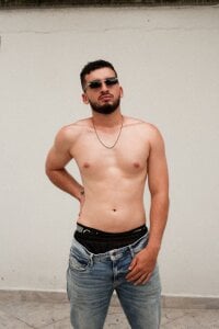 Logan_Wolf-js Public Pic 4