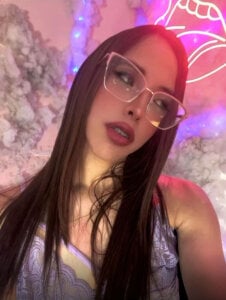 ivy_ary: Face of an angel, body of a devil ( 2 фото)