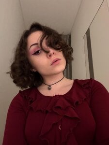 Eva_Moss_ Public Pic 5