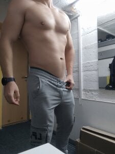 trainwithme In the changing room at the gym!!! Pic 4