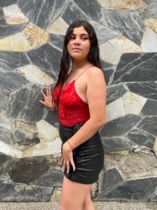 Charlotte_Evanss_ Public Pic 2