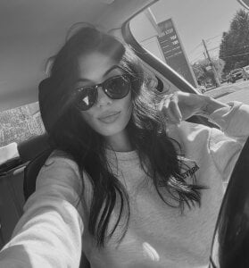 HaileyBlooom Public Pic