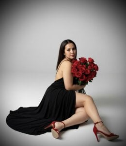 Saraleonel Public Pic