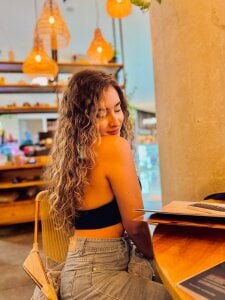 LuzShames Public Pic 4