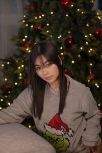 GigiLee_ Beautiful December ⭐ Pic 2