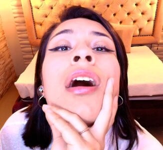 Come... today I'm naughtier than normal od Roxanne_Han  6 snímek