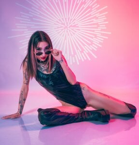 miss___angel Let yourself be excited by the rhythm of my caresses Pic